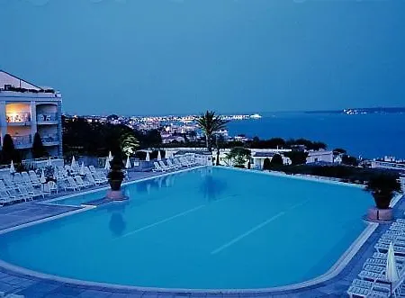 Paradise - - Sea View - Pool - Free Parking - 4 Min *