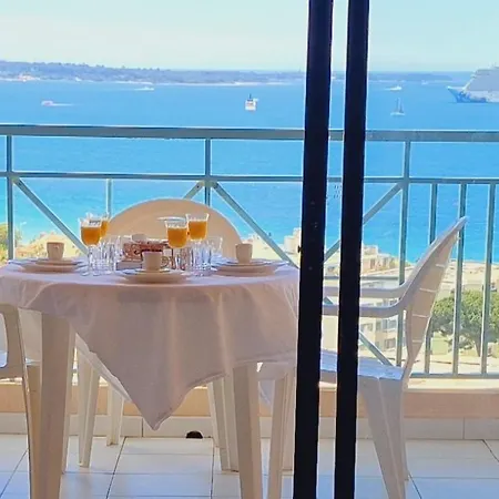 Apartman Paradise - - Sea View - Pool - Free Parking - 4 Min