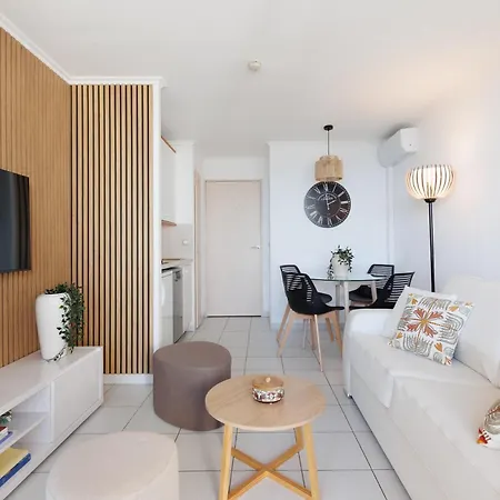 아파트 Paradise - - Sea View - Pool - Free Parking - 4 Min *