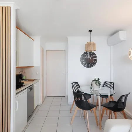 Paradise - - Sea View - Pool - Free Parking - 4 Min