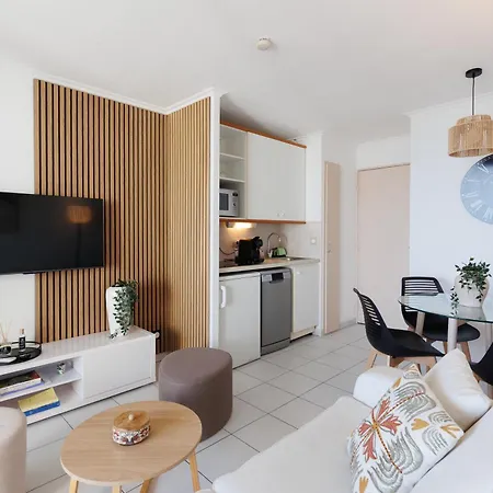 아파트 Paradise - - Sea View - Pool - Free Parking - 4 Min *